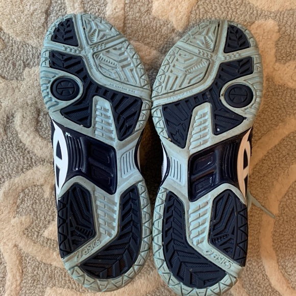 ASICS Woman’s sz 7 - Picture 6 of 8